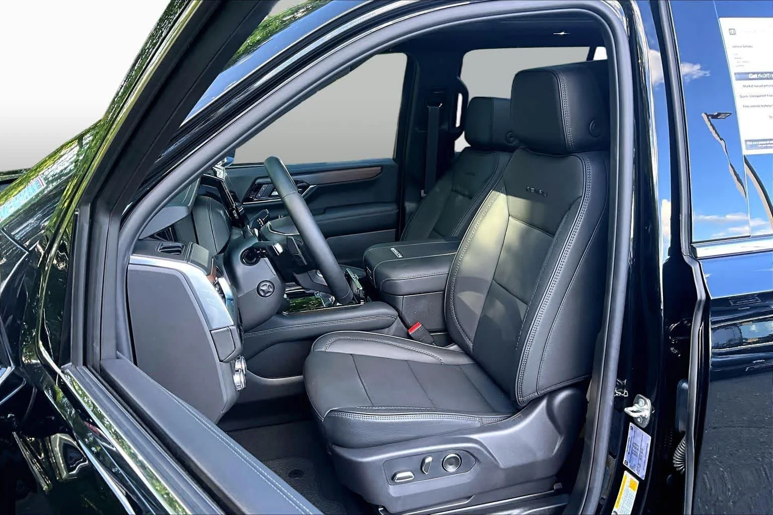 Used 2026 Onyx Black GMC Denali image 9