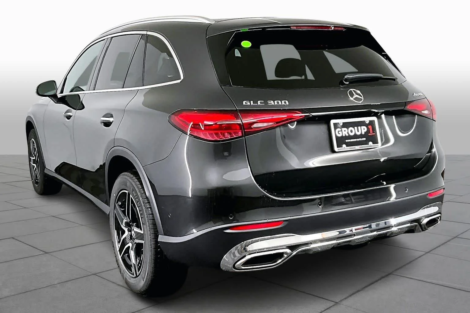 New 2026 Graphite Grey Metallic Mercedes-Benz GLC 300 image 4