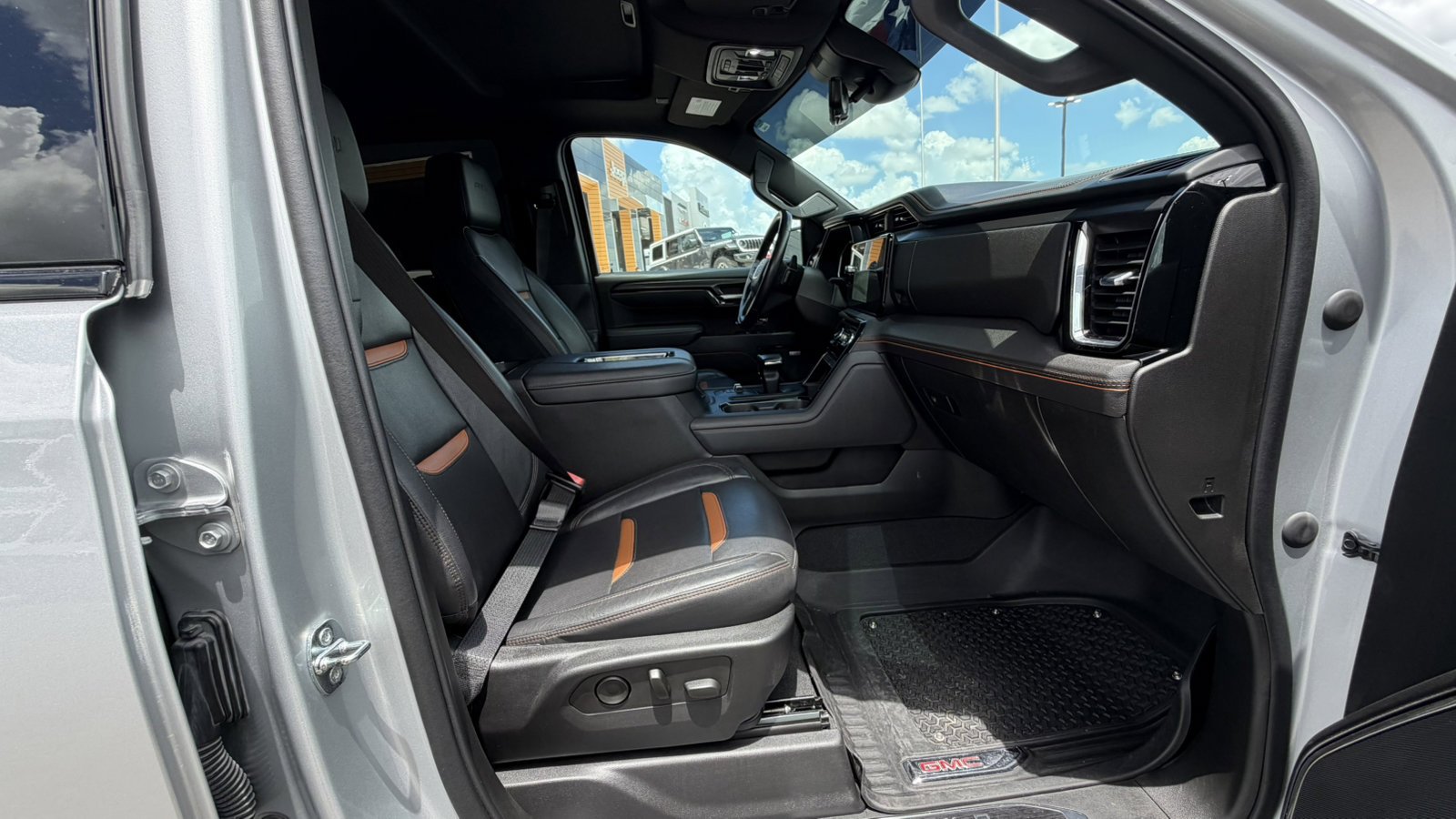 Certified Used 2022 Quicksilver Metallic GMC AT4 image 19