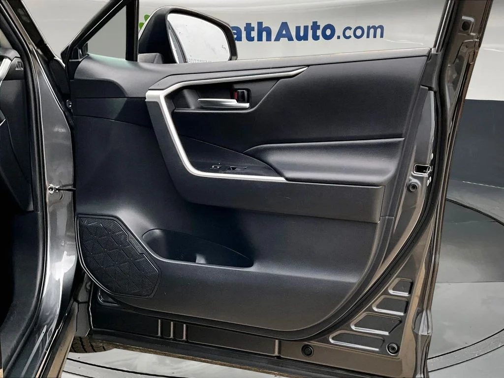 Certified Used 2019 Gray Toyota XLE image 31