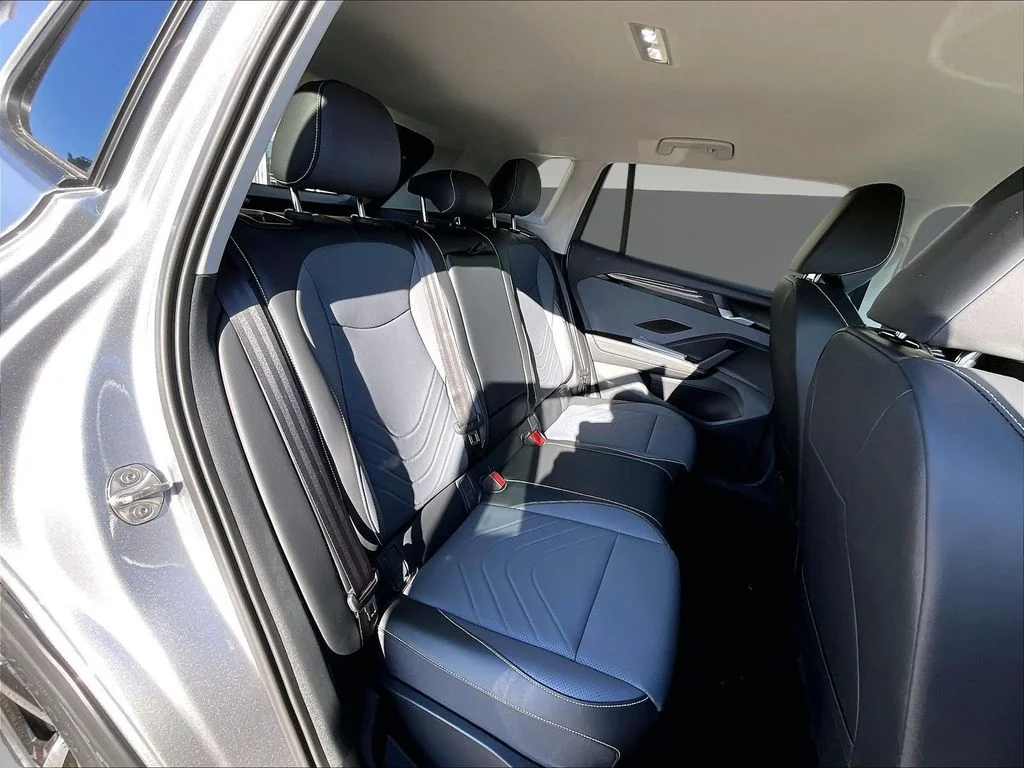 New 2026 Silver Volkswagen 2.0T SE image 10