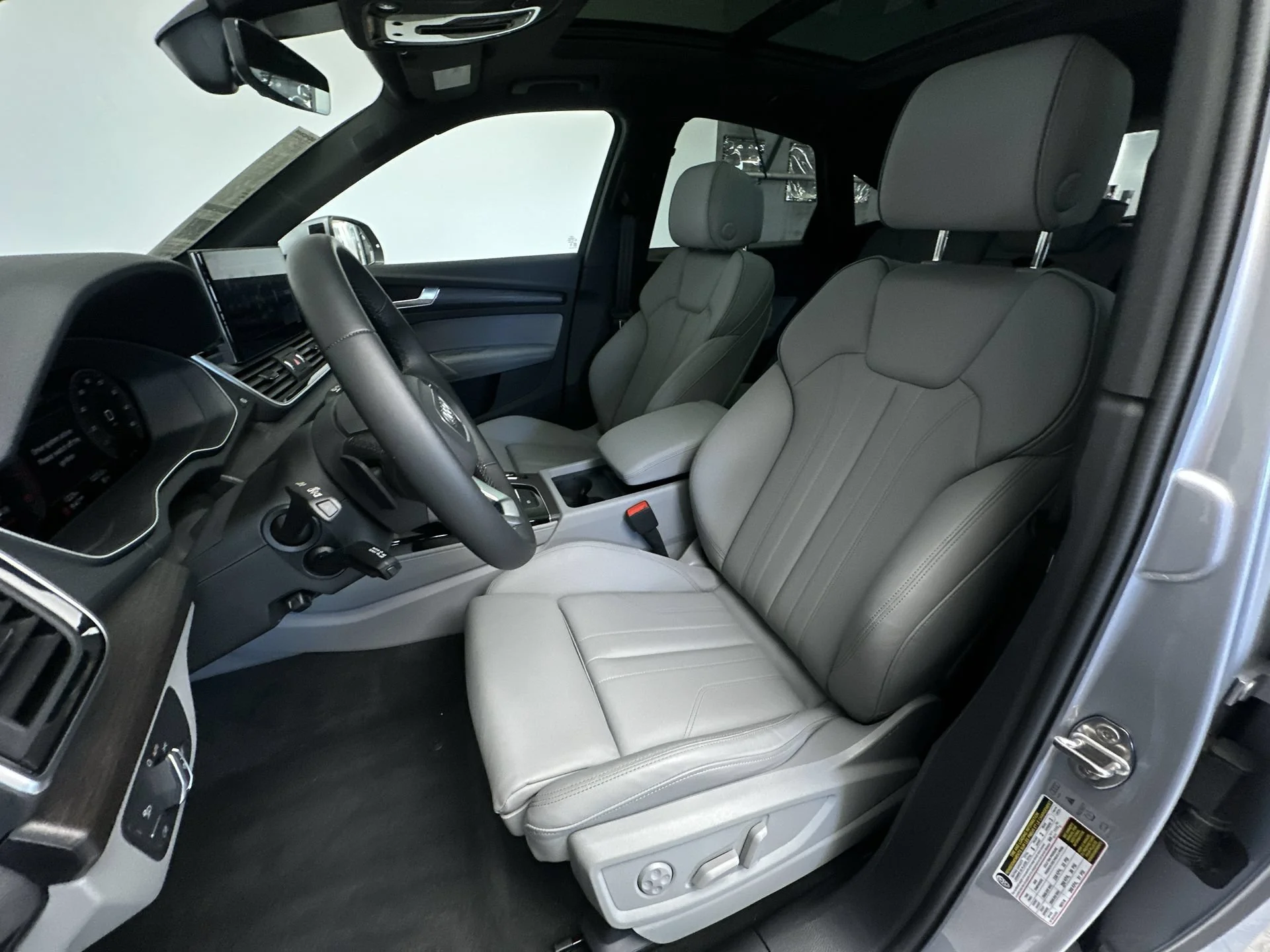 2025 Audi Q5 Sportback Premium Plus - Photo 11