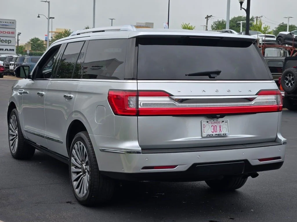 Used 2019 Silver Lincoln Reserve image 19