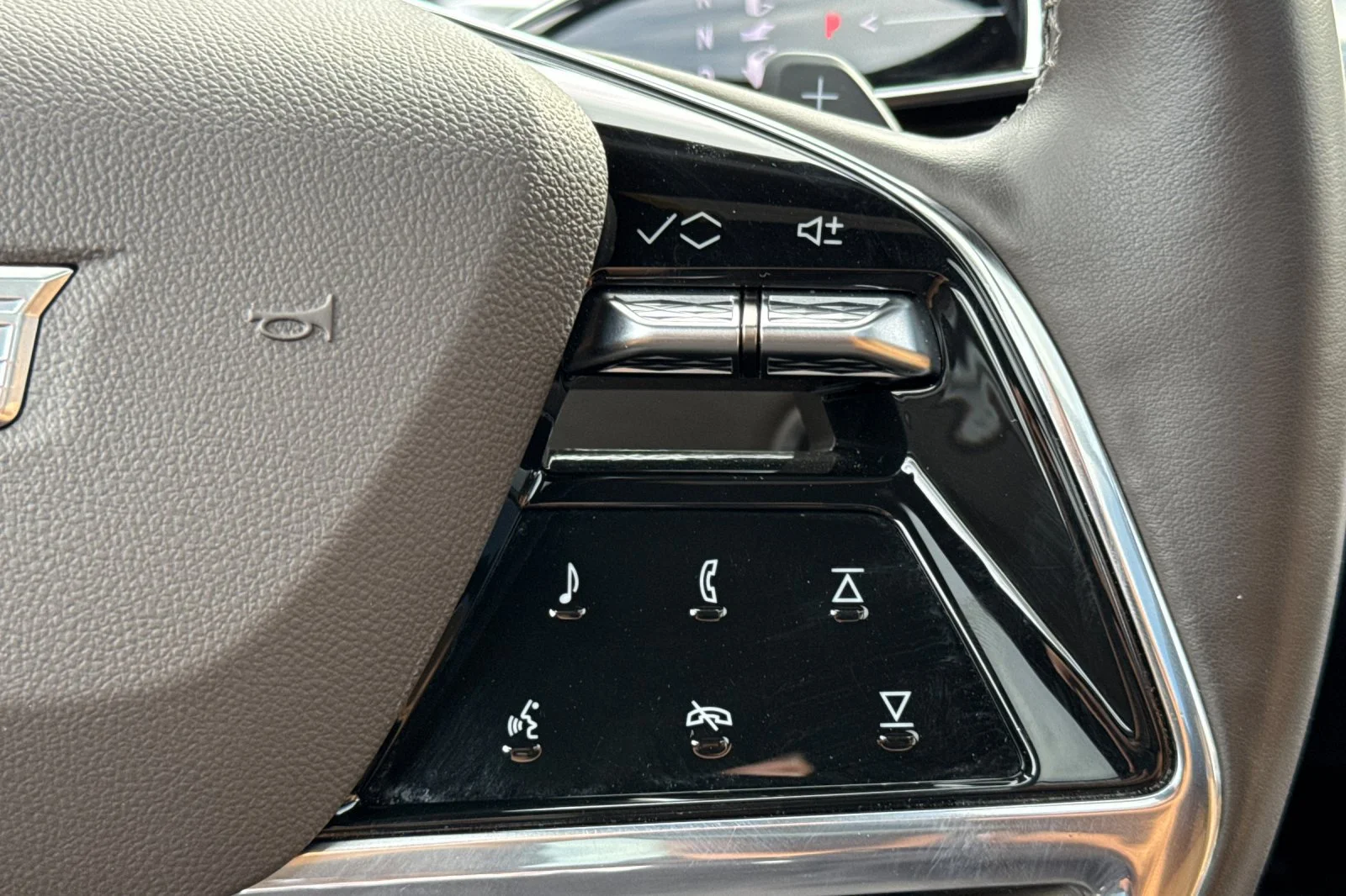 2025 Cadillac Escalade Premium Luxury - Photo 29