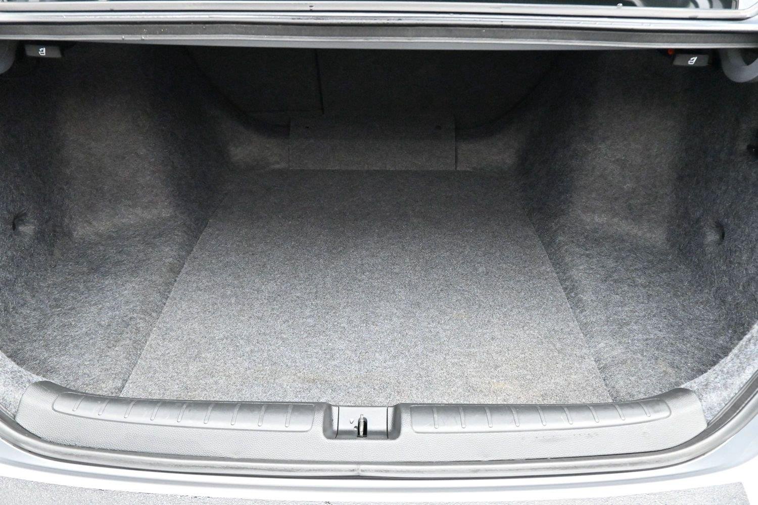 Used 2022 Lunar Silver Metallic Honda Sport image 9