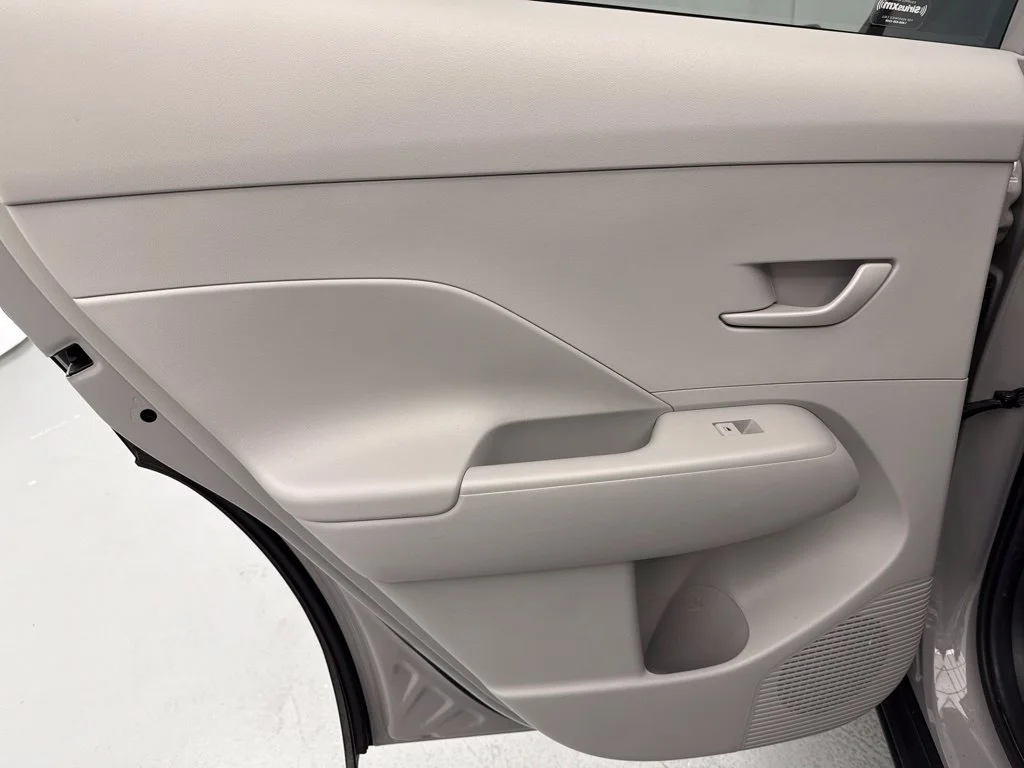 2024 Hyundai Kona SEL SUV Slide 13