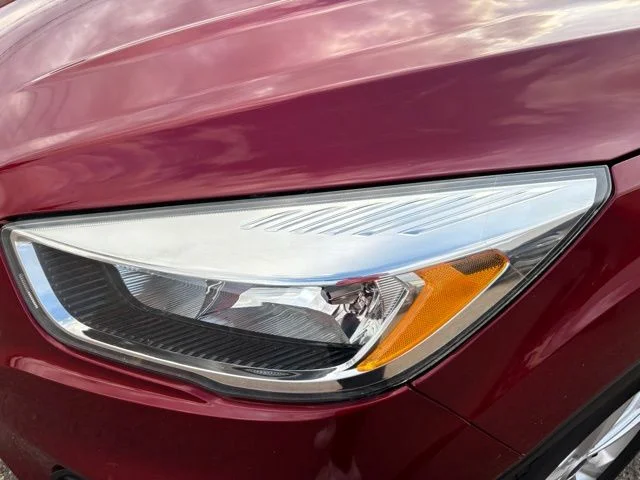 Used 2018 Red Ford SE image 10