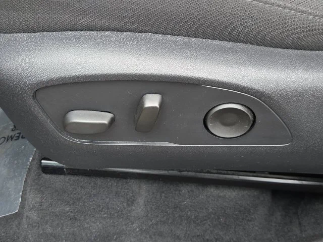 2025 GMC Acadia Elevation - Photo 17