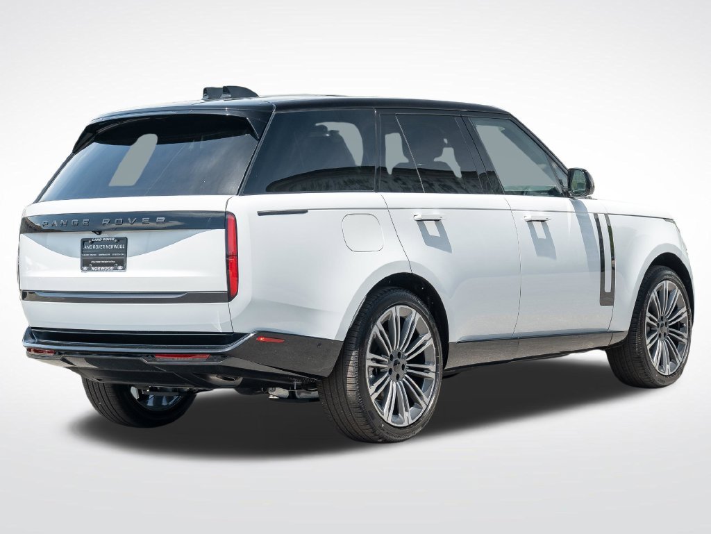 New 2026 White Land Rover SE image 4