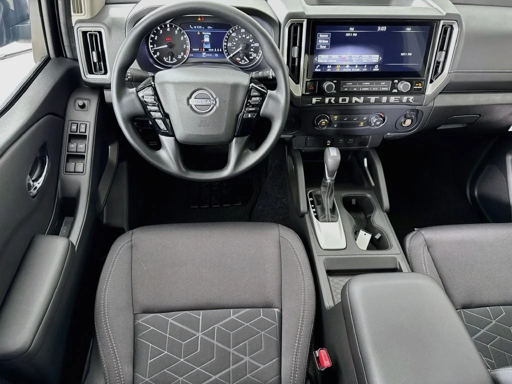 New 2027 Green Nissan SV image 25