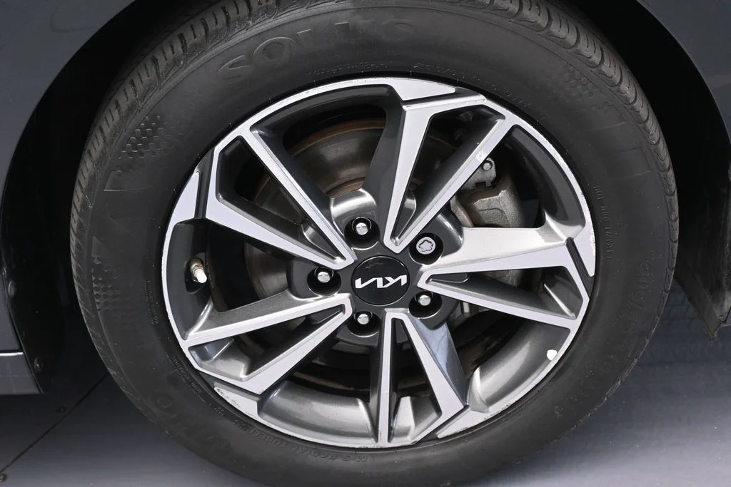 Used 2023 Gravity Gray Kia LXS image 38