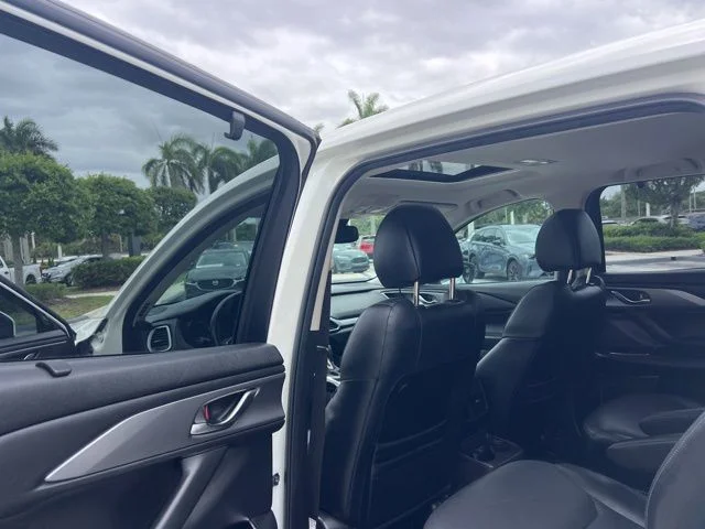 Used 2020 White Mazda Touring image 29