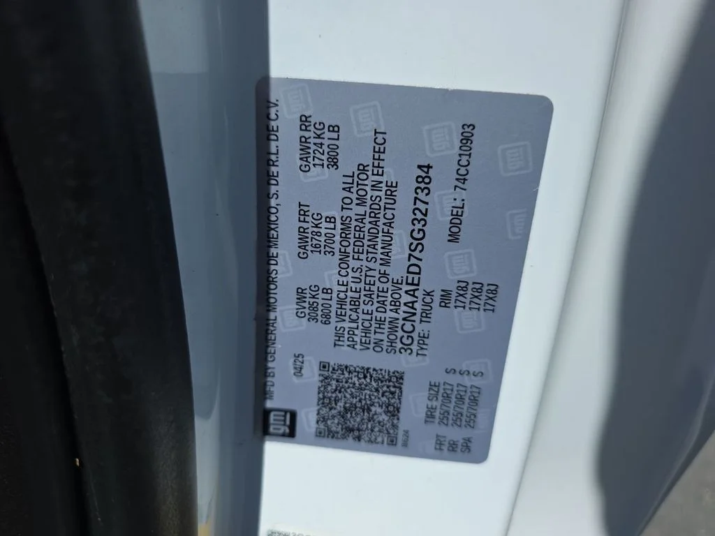Used 2025 Summit White Chevrolet Work Truck image 35