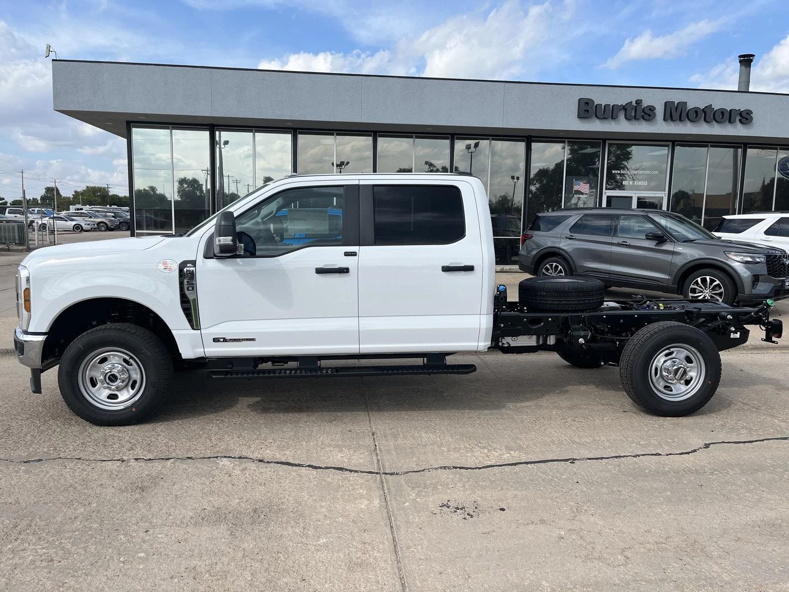 2026 Ford F-350 Super Duty Chassis Cab
