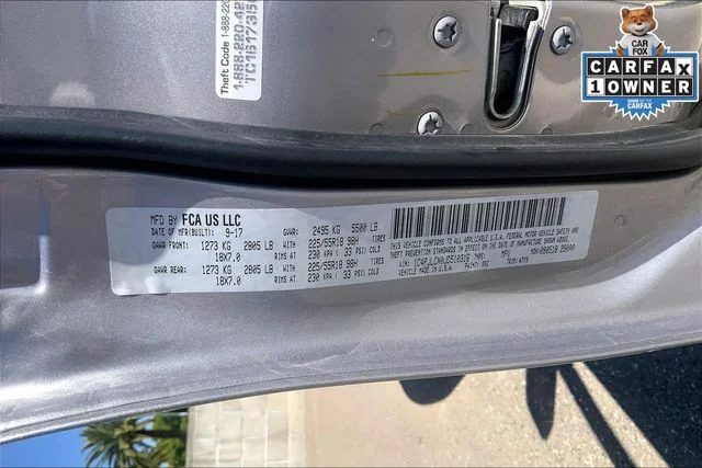 Used 2018 Billet Silver Metallic Jeep Latitude image 28