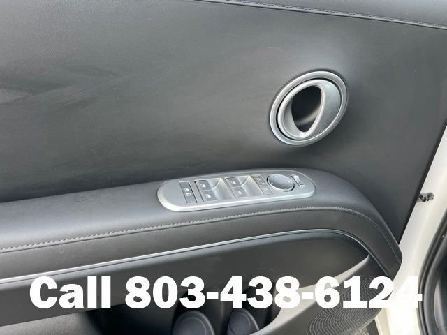 Used 2026 White Hyundai SEL Convenience image 8