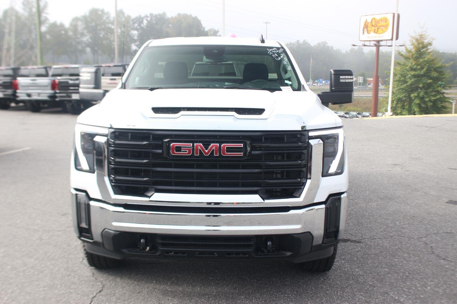 New 2026 Summit White GMC Pro image 4
