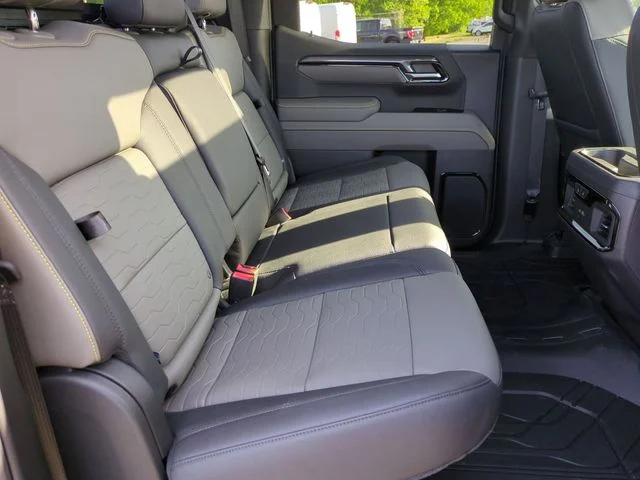 Used 2025 Gray Chevrolet ZR2 image 39