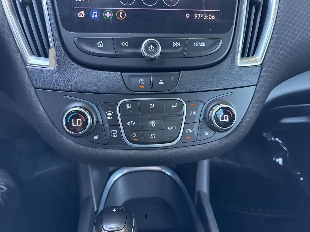 Used 2020 Summit White Chevrolet LT image 19