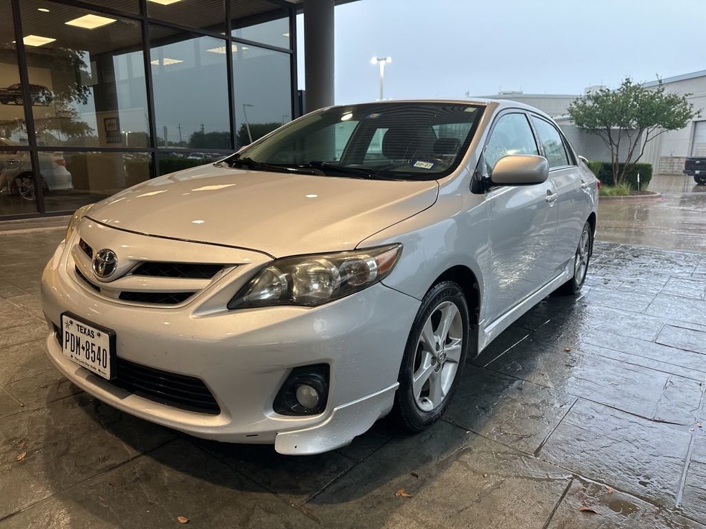 2013 Toyota Corolla's photo