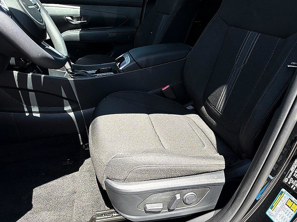 New 2026 Phantom Black Hyundai SEL AWD image 9