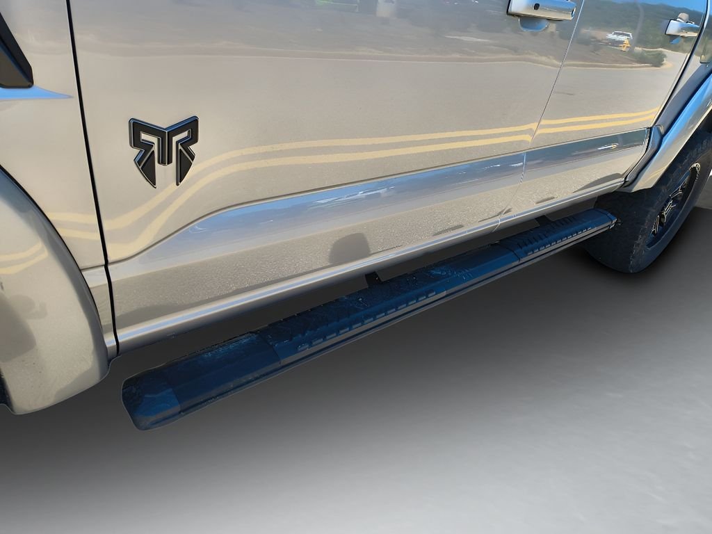 Used 2022 Iconic Silver Metallic Ford XLT image 10
