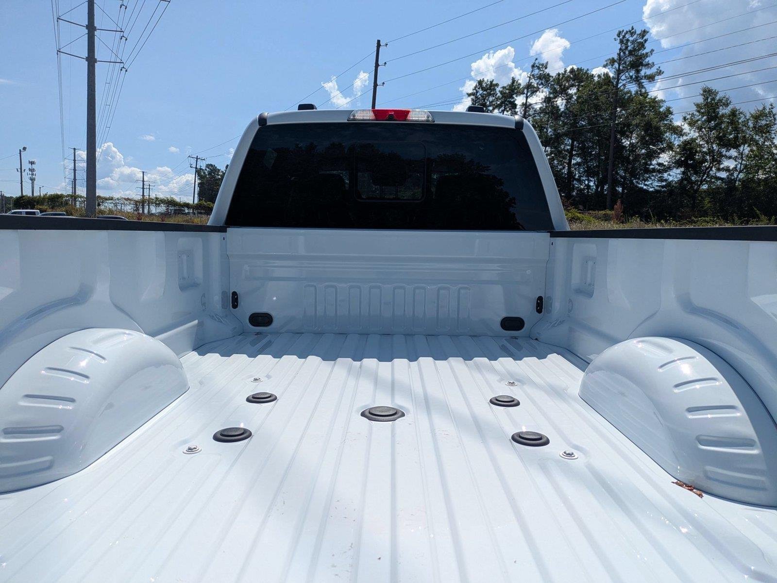 New 2026 Oxford White Ford F-350® XL image 28