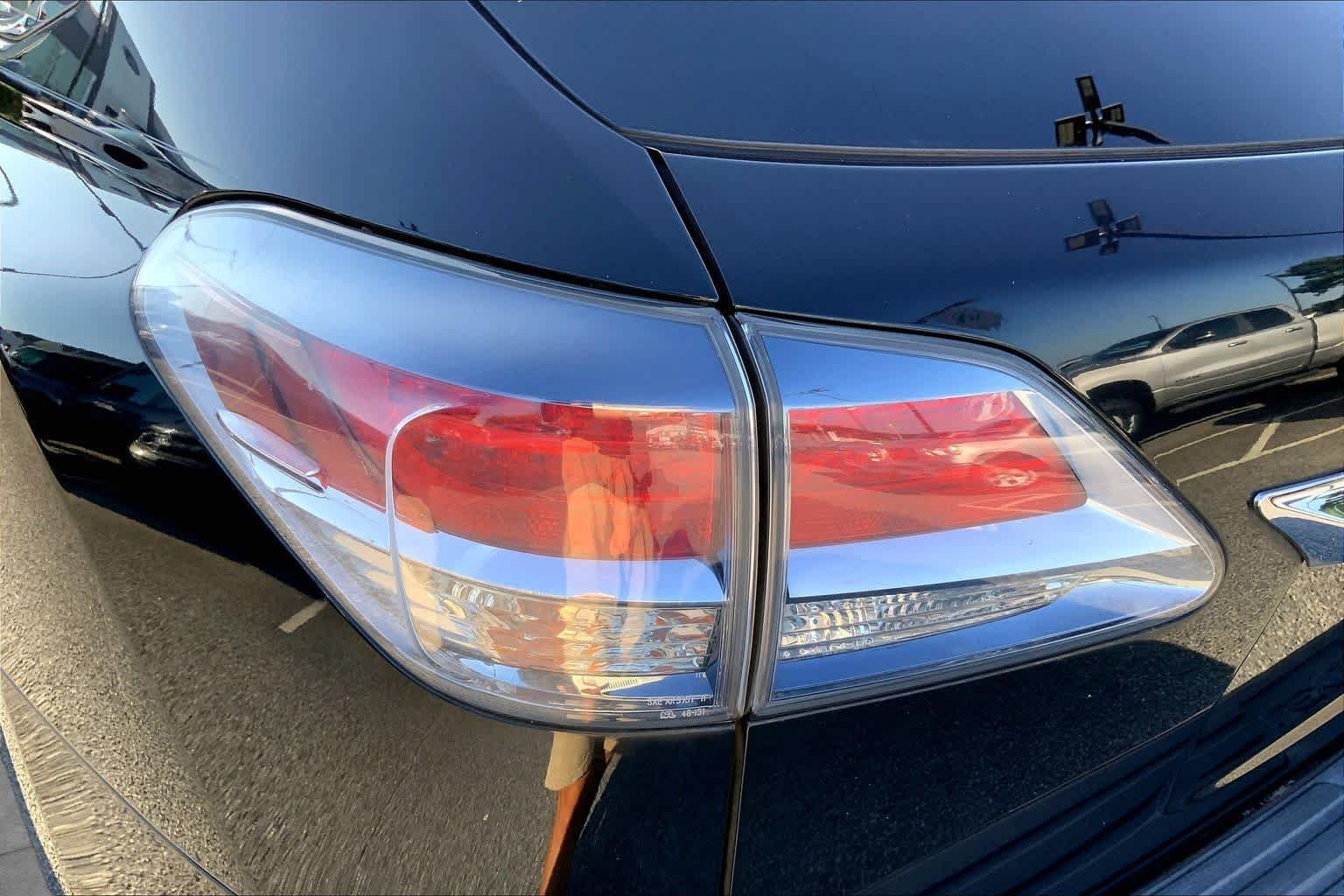 Used 2014 Obsidian Lexus  image 27