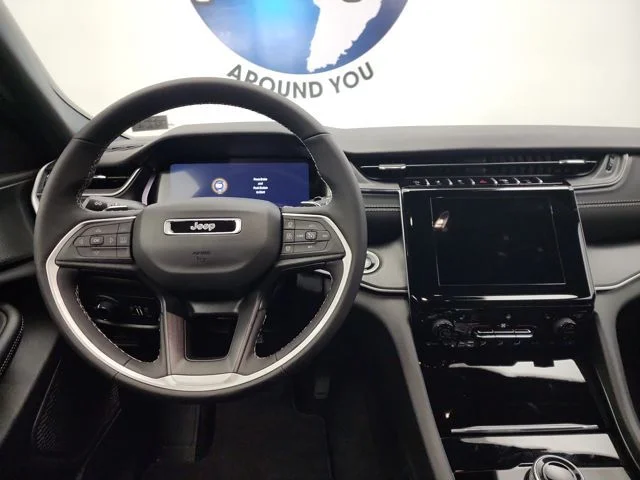 2025 Jeep Grand Cherokee L Laredo - Photo 20