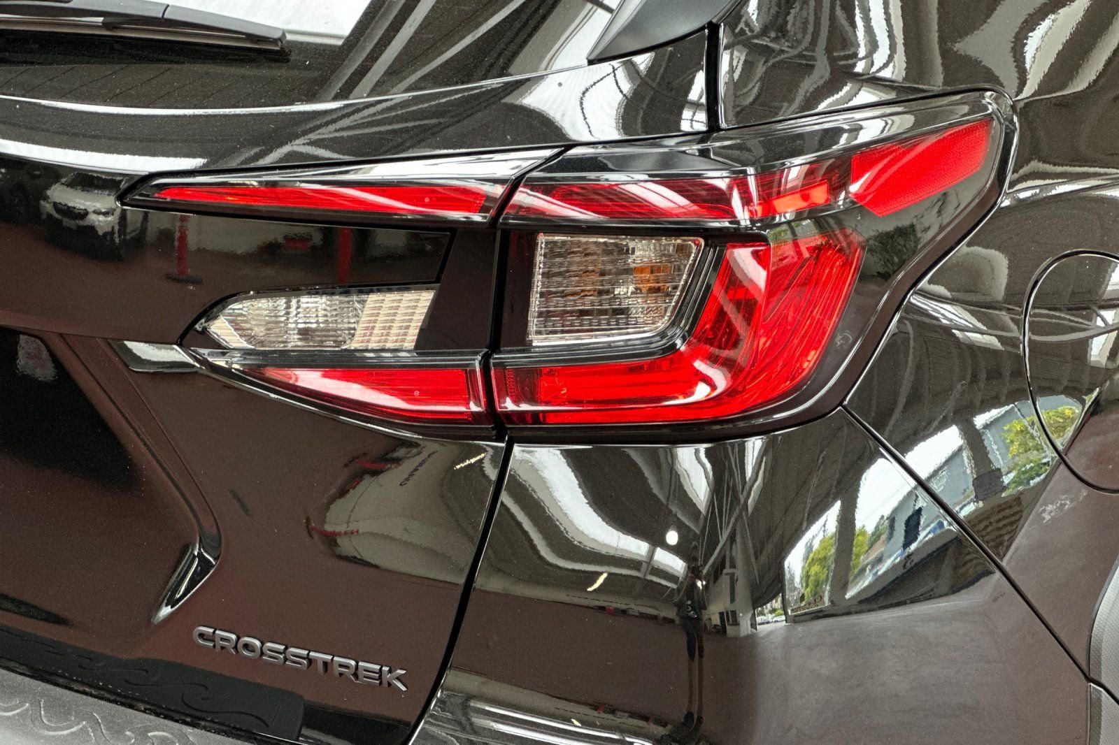 New 2026 CRYSTAL BLACK SILICA Subaru Limited image 33