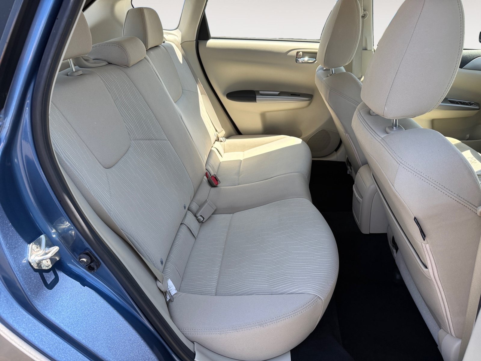 Used 2010 Steel Silver Metallic Subaru Outback Sport image 18