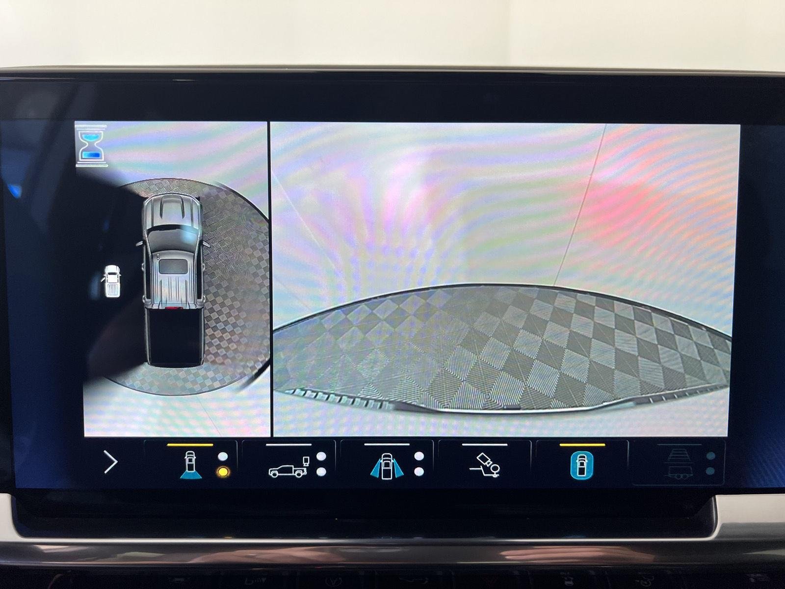 Used 2022 Silver Ice Metallic Chevrolet RST image 17