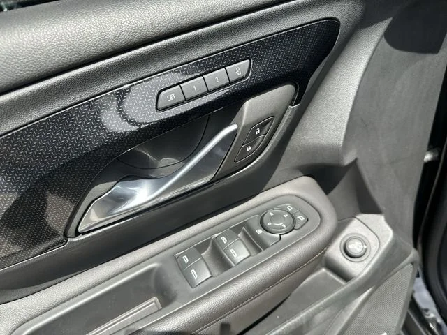 Used 2023 Black GMC AT4 image 17