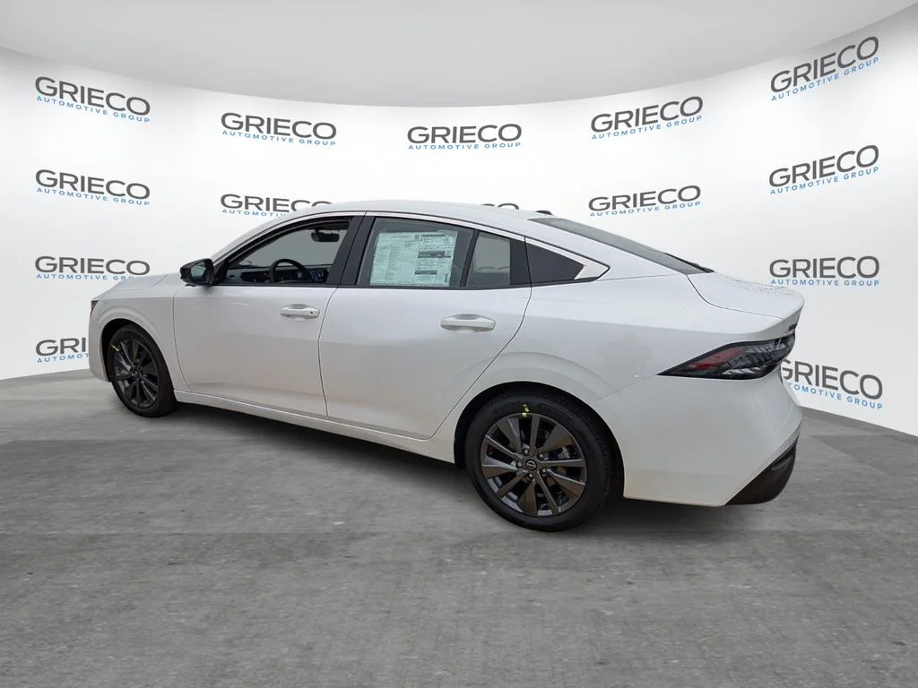 New 2026 White Nissan SL image 5