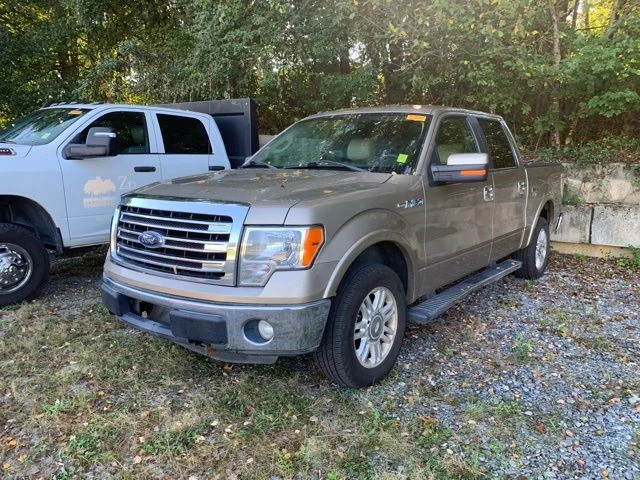 Used 2013 Gold Ford Lariat image 4