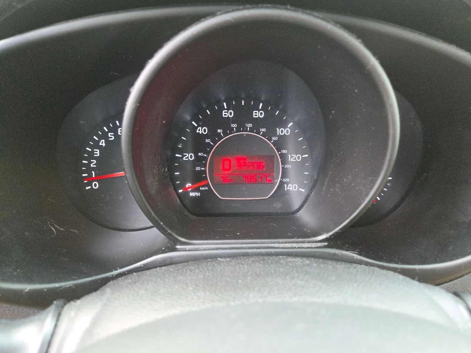 Used 2016 Blue Kia Plus image 2