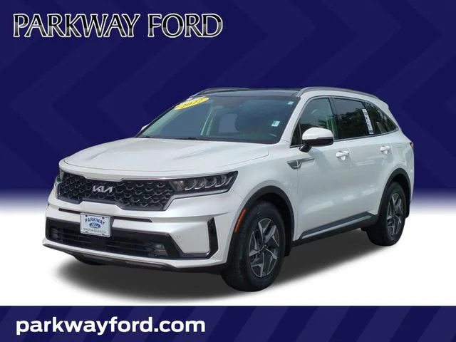 Used 2022 White Kia EX image 1