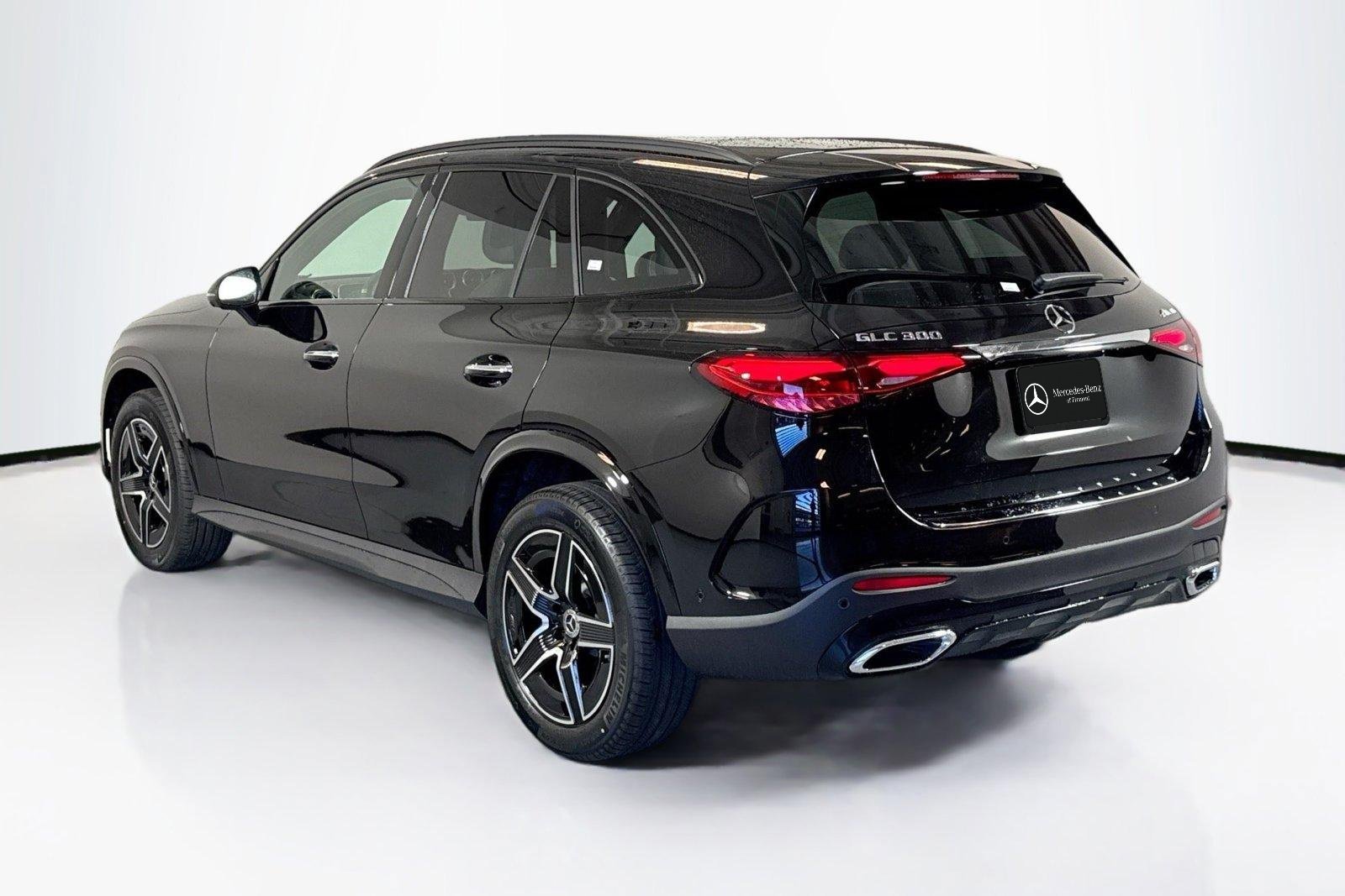 New 2026 Obsidian Black Metallic Mercedes-Benz GLC 300 image 7