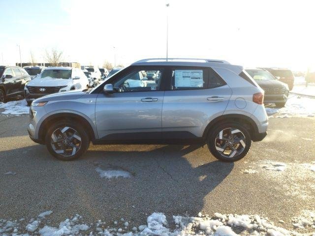 2026 Hyundai Venue SEL w/ 2-Tone Roof IVT's photo