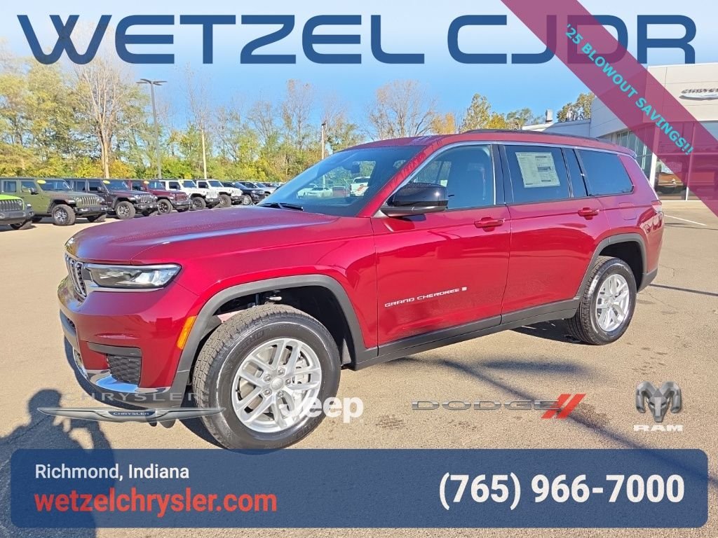 New 2025 Velvet Red Pearl-Coat Exterior Paint Jeep Laredo image 3