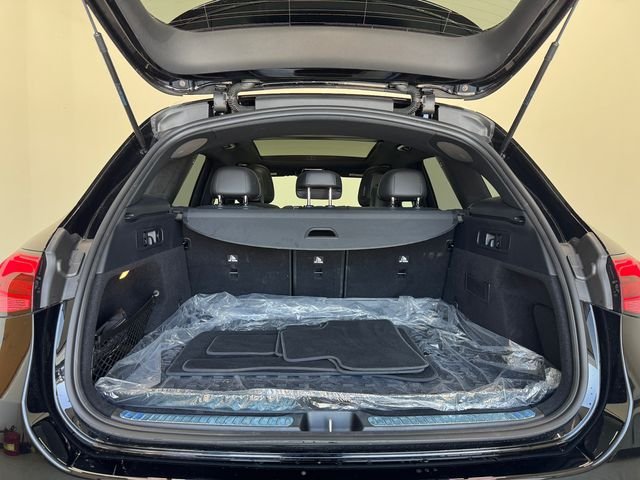 Certified Used 2026 Black Mercedes-Benz GLC 300 image 9