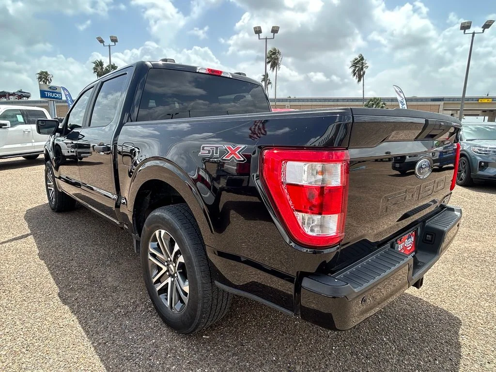 Used 2022 Black Ford XL image 4