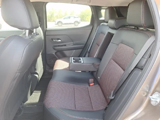 New 2027 Canyon Bronze Metallic Nissan SR image 24