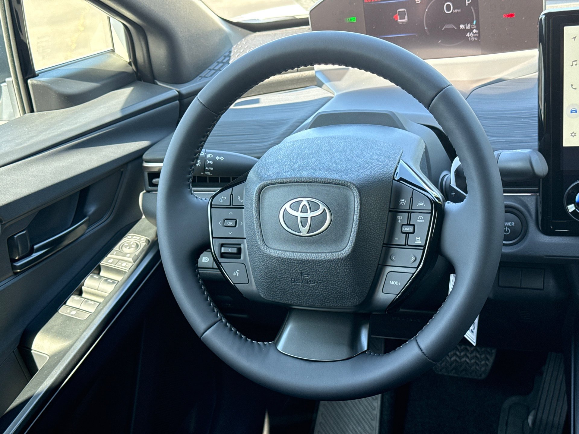 New 2026 Wind Chill Pearl <sup>1</sup> Toyota  SE image 22