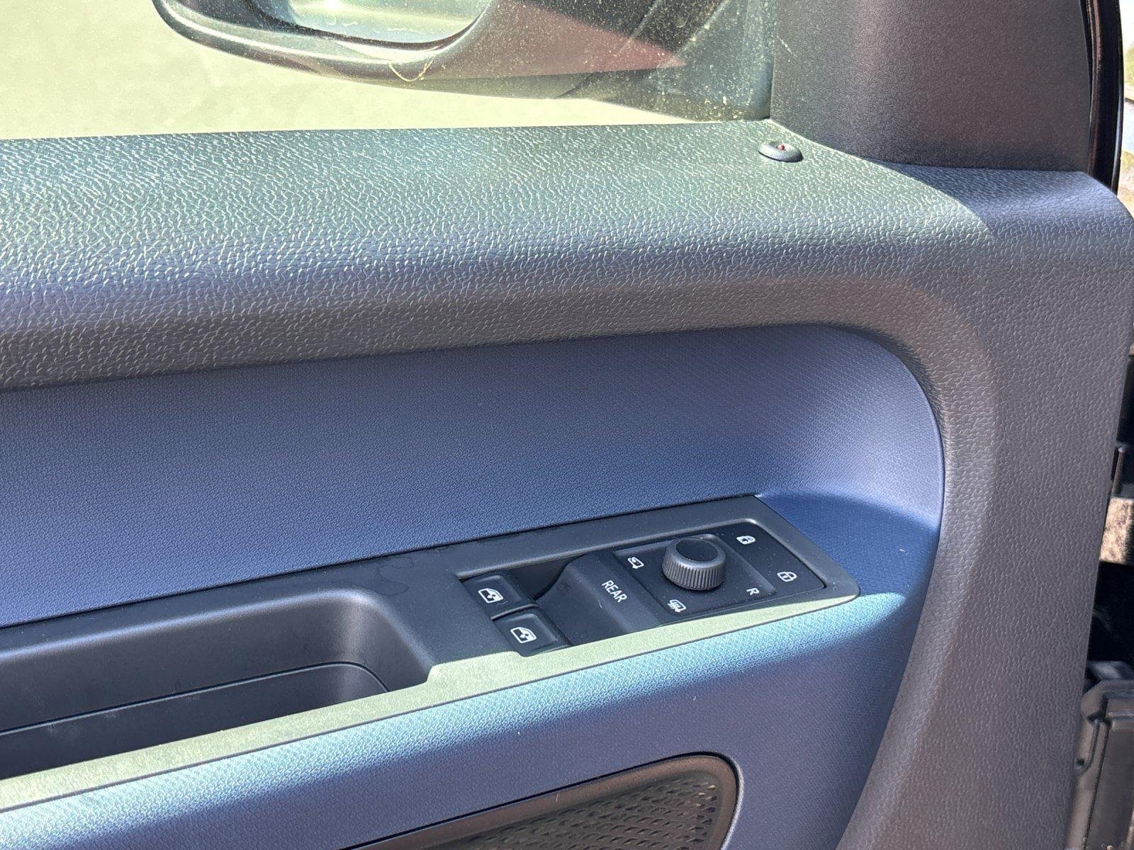 2025 Volkswagen ID. Buzz PRO S - Photo 14