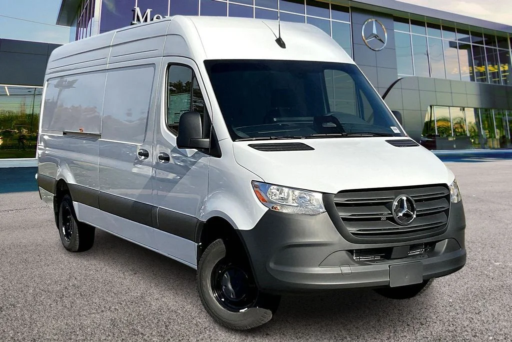 2026 Mercedes-Benz Sprinter 3500 170 WB HO High Roof's photo