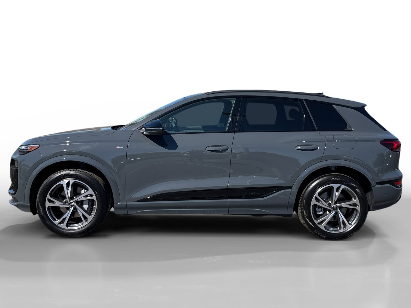 New 2027 Magnet Gray Audi Premium Plus quattro image 2