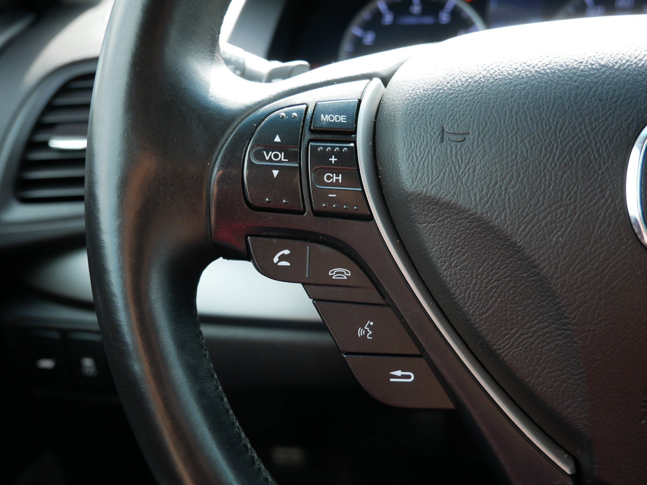 Used 2014 Crystal Black Pearl Acura Tech Pkg image 28