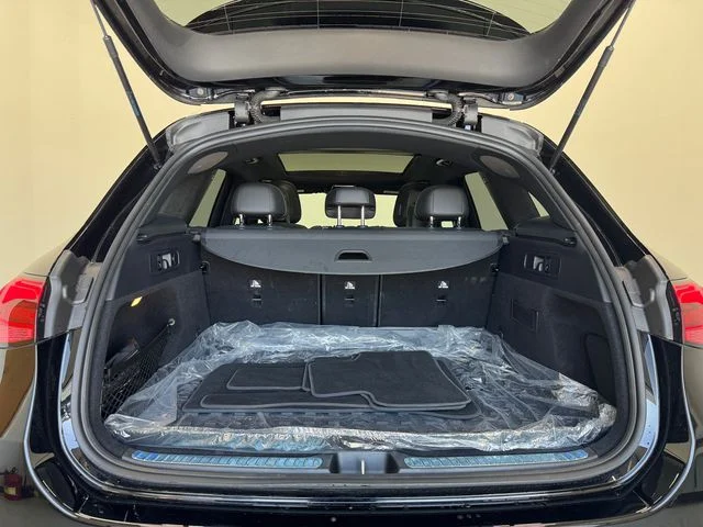 Certified Used 2026 Black Mercedes-Benz GLC 300 image 9
