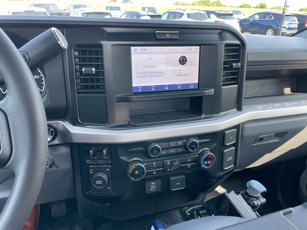 2025 Ford F-550 Super Duty Chassis Cab XL - Photo 10